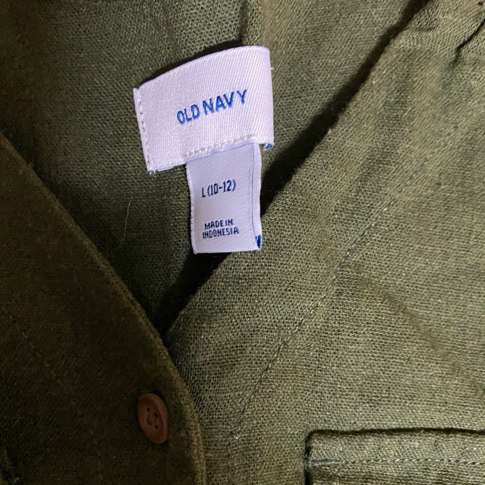 Old navy romper - Picture 2 of 3